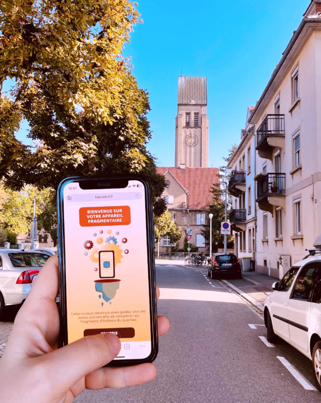 Jeu de piste interactif sur smartphone dans les rues de Cronenbourg, expérience ludique et narrative en espace public